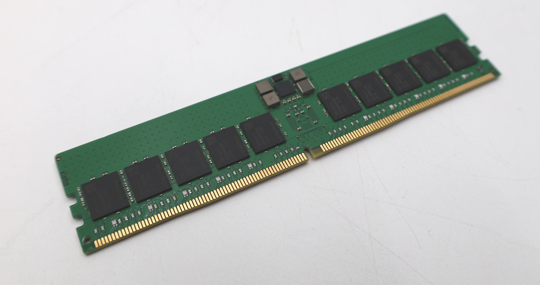 SK Hynix 32GB Server RAM 2Rx8 PC5-4800B (HMCG88AEBRA115N)