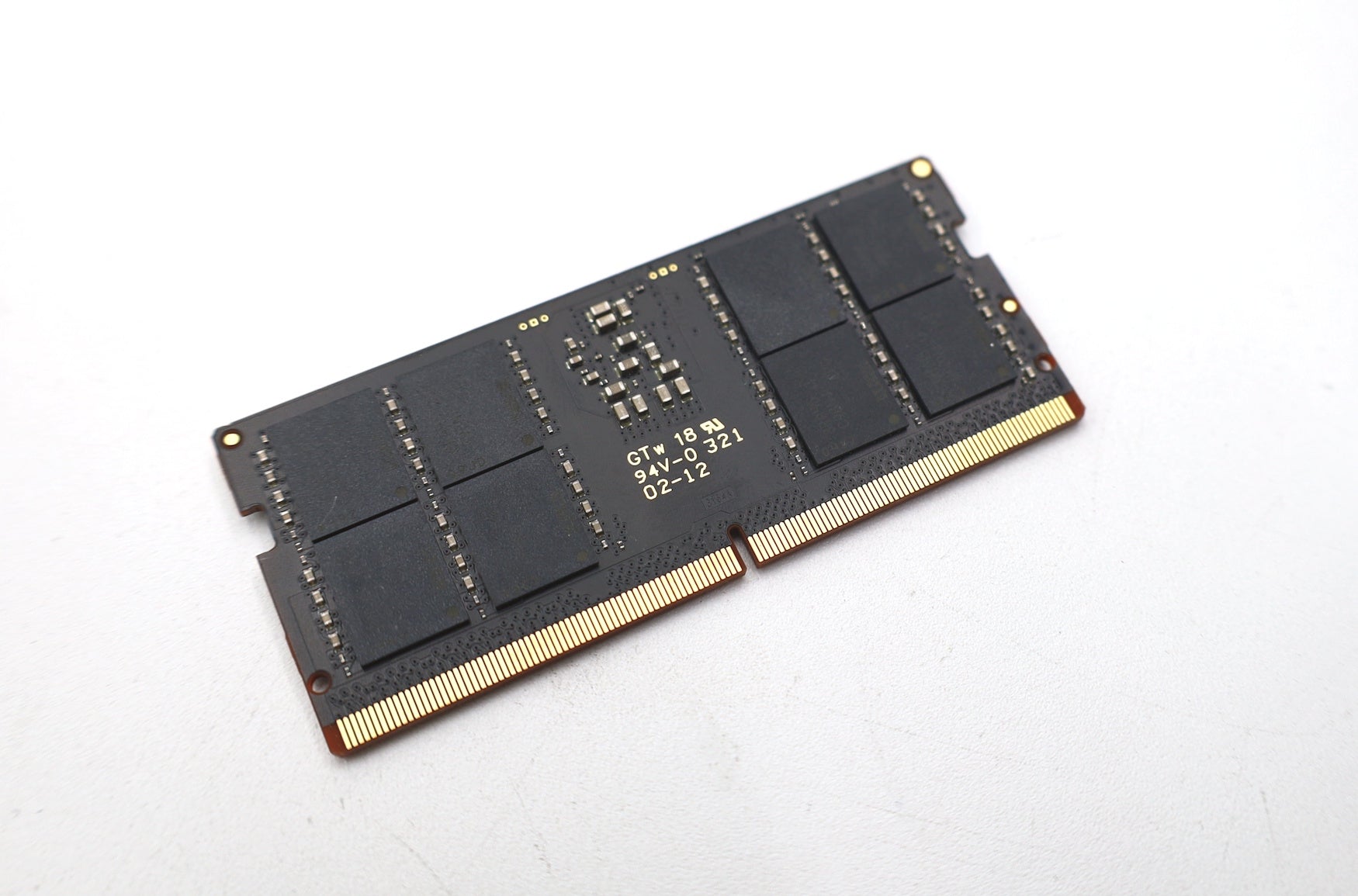 Crucial 32GB (1x32GB) DDR5 PC5-4800B SODIMM RAM Laptop Memory CT32G48C40S5