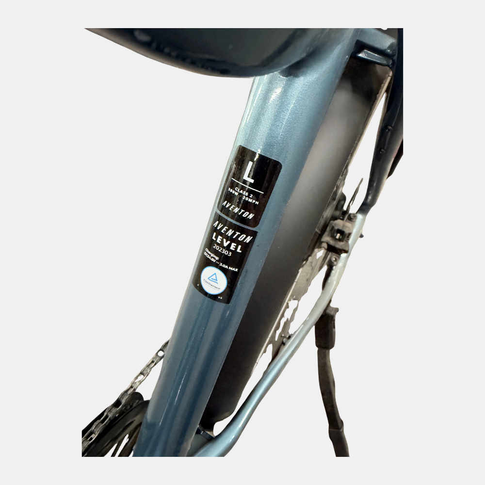 Aventon Level.2 Step-over w/ charger *Only 2 Recorded Miles* - Cosmetic