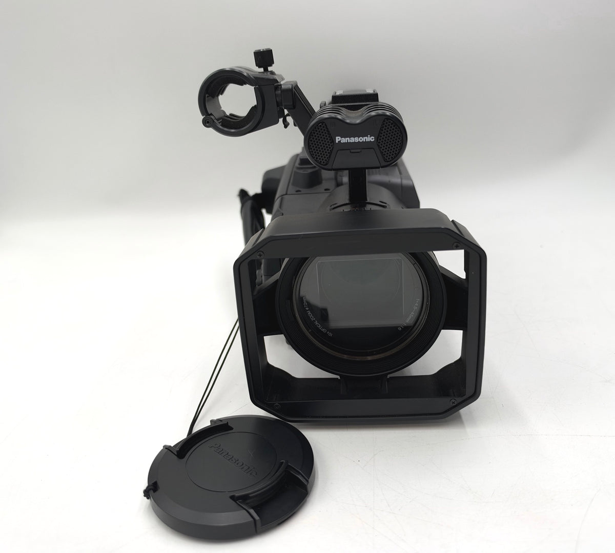 Panasonic AG-DVX100BP 3CCD Mini DV Camcorder *No Accessories*