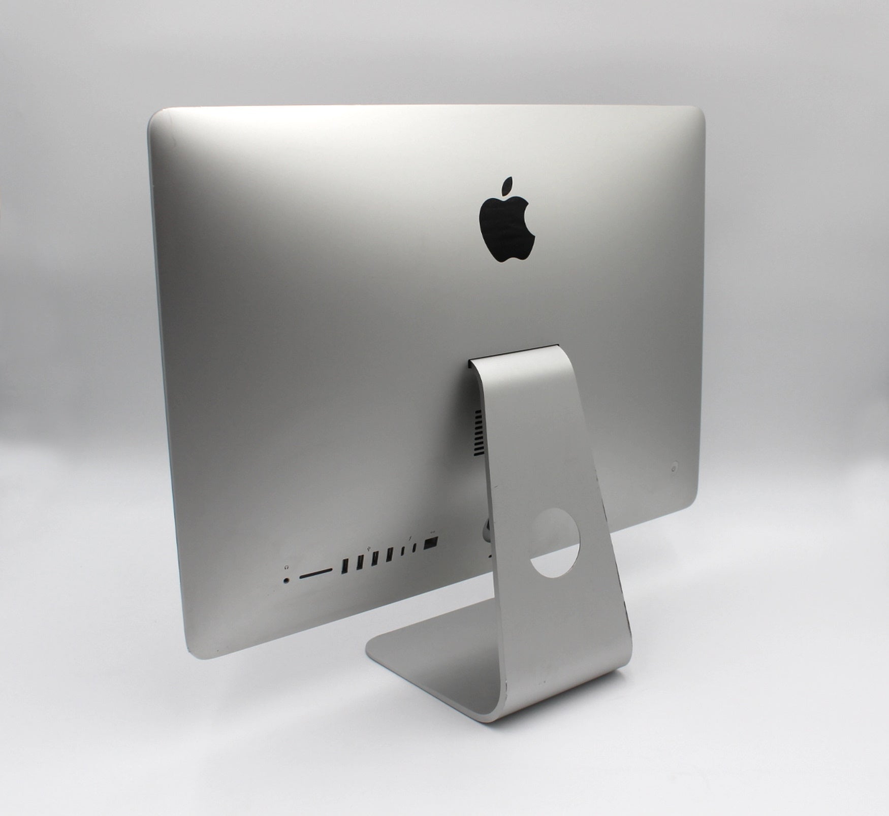 Apple iMac A2116, 21.5" Screen, Intel i5-8500, 1TB/28GB Fusion Drive, Big Sur, 2019, Scratch and Dent