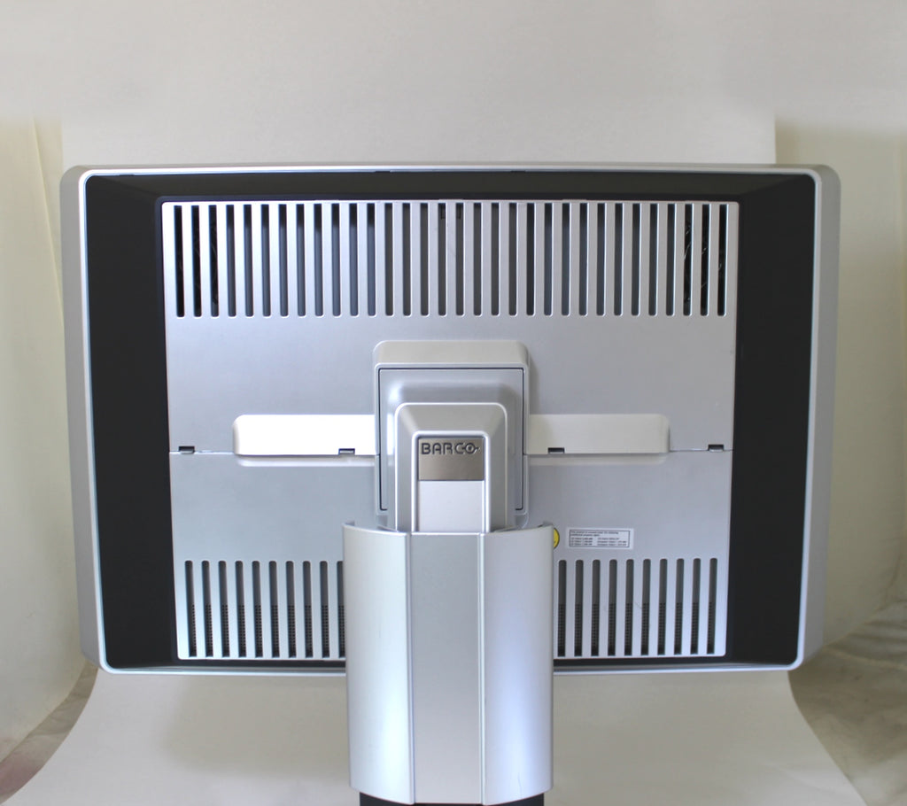 Barco MDCC-6230 Monitor Display – Dynamic IT Hardware